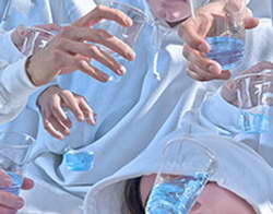 В Курской области пьяный мужчина избил сожительницу руками и молотком